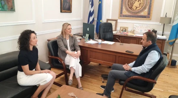 Συνάντηση της Δημάρχου Σερρών με τον Υφυπουργό Εξωτερικών για το θέμα της ποιότητας του νερού