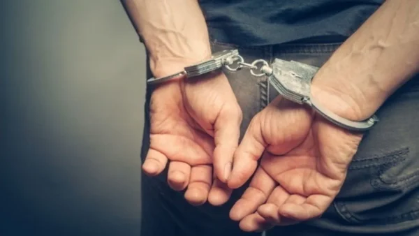 Συνελήφθη 17χρονος για την επίθεση σε 48χρονο στα Γλυκά Νερά