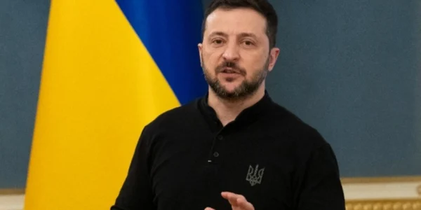 Ζελένσκι: Το Κίεβο δεν θα αποδεχθεί απόσυρση των δυνάμεών του από περιοχές που παραμένουν υπό ουκρανικό έλεγχο