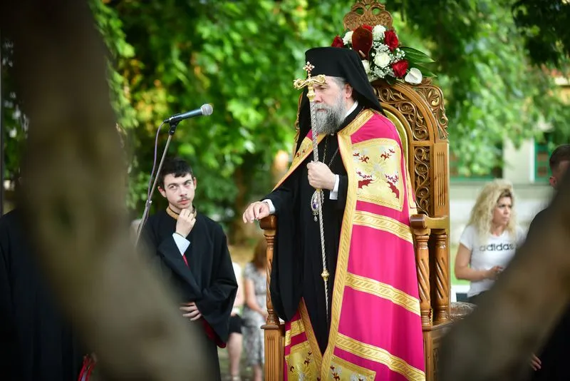 Σερρών Θεολόγος: «Ο Άγ. Λουκάς, ο Επίσκοπος και ιατρός, ετίμησε με την αγία ζωή του την Εκκλησία και την επιστήμη» 4 Σερρών Θεολόγος: «Ο Άγ. Λουκάς, ο Επίσκοπος και ιατρός,ετίμησε με την αγία ζωή του την Εκκλησία και την επιστήμη»