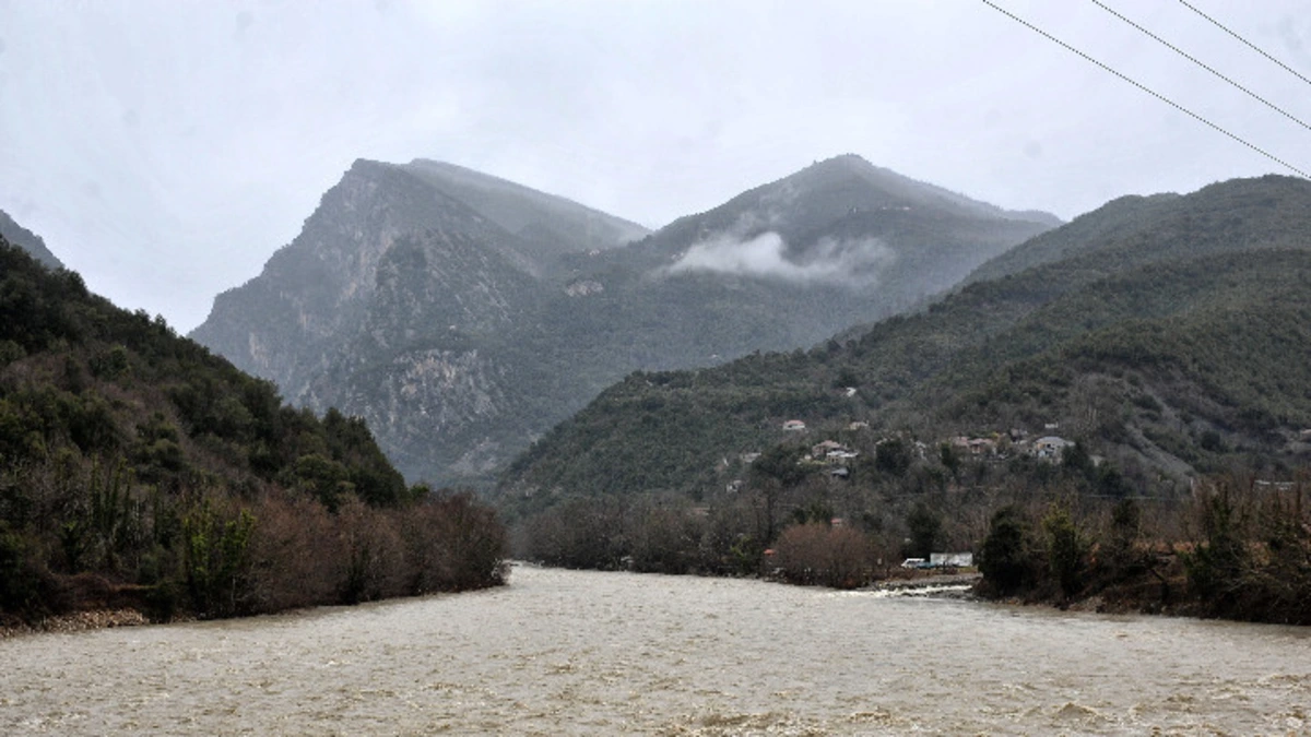 Ανέκτησαν τις αισθήσεις τους μετά από ανάνηψη 20 λεπτών τα δύο παιδιά που ανασύρθηκαν από τον Άραχθο ποταμό