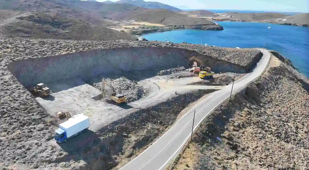 Όμιλος ΔΕΗ: Οδηγός για το ενεργειακό μέλλον της χώρας το υβριδικό νησί της Αστυπάλαιας