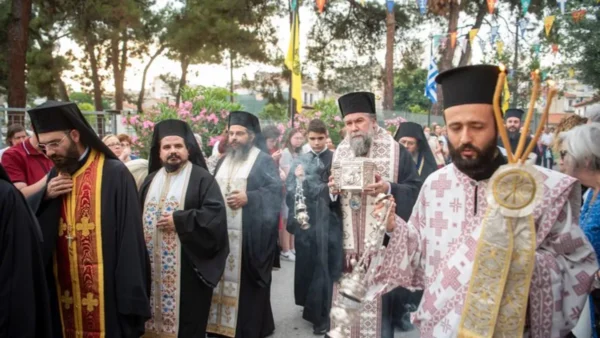 Υποδοχή της Τιμίας Κάρας του Αγίου Παντελεήμονα στις Σέρρες