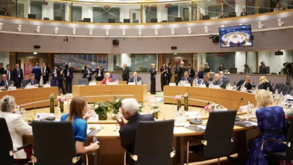 Συμφωνία των 27 της ΕΕ για παράταση των κυρώσεων στη Ρωσία