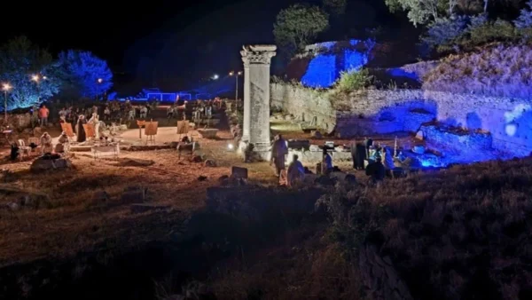 Καβάλα: Σε κλίμα κατάνυξης η αγρυπνία στον αρχαιολογικό χώρο των Φιλίππων