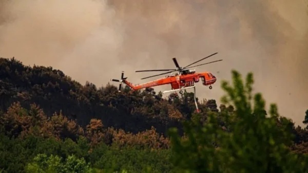 Σέρρες: Πυρκαγιά στο Μελενικίτσι – Επιχειρούν επίγειες και εναέριες δυνάμεις