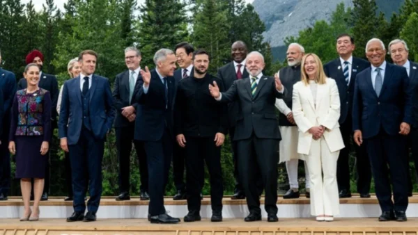 Η G7 επανέλαβε τη στήριξή της στην Ουκρανία, χωρίς ωστόσο να σκληρύνει τους τόνους έναντι της Ρωσίας