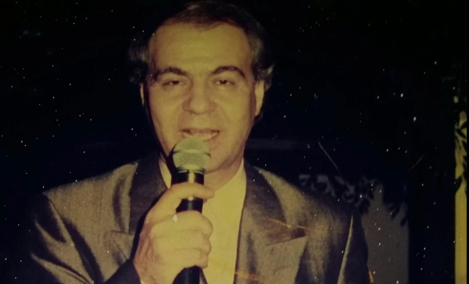 Πέθανε ο τραγουδιστής Κώστας Μοναχός
