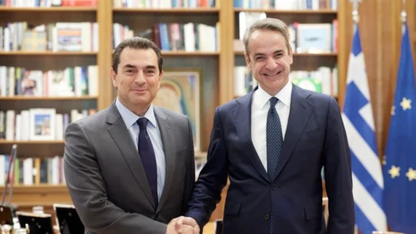 Συνάντηση Κυρ. Μητσοτάκη με τον νέο γραμματέα της ΠΕ της ΝΔ