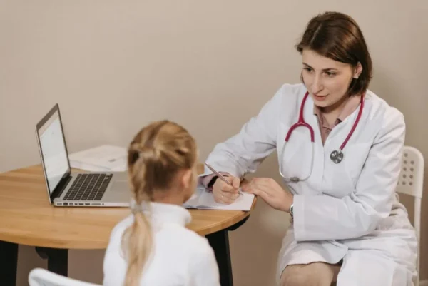 Διαθέσιμοι πλέον οι Προσωπικοί Παιδίατροι για περισσότερα από 500.000 παιδιά