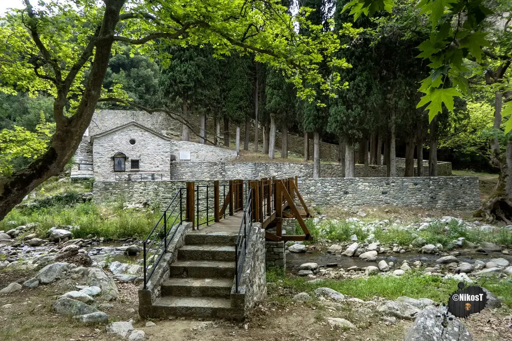 Ιερά Μονή Τιμίου Προδρόμου Σερρών: To μονοπάτι προς το Παρεκκλήσι της Αγίας Παρασκευής - Δείτε video
