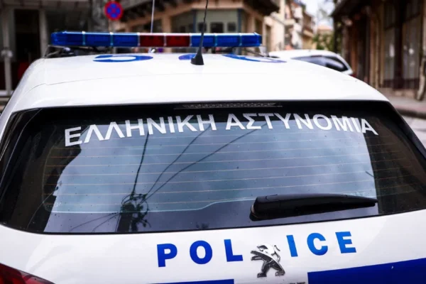 Συνελήφθησαν απόστρατος αξιωματικός και ακόμα τρία άτομα για εμπλοκή σε διακίνηση ναρκωτικών