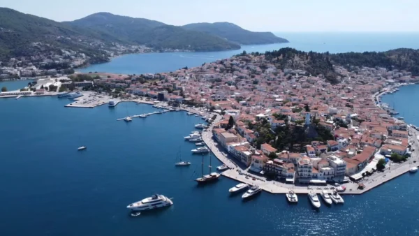 Πόρος: Ο ιδανικός προορισμός για την πρώτη απόδραση του καλοκαιριού - video