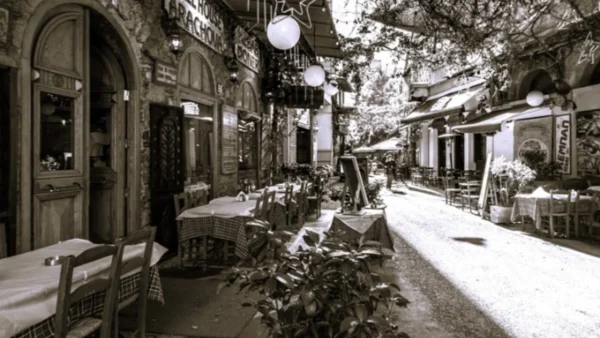 Ψυρρής – Μια γειτονιά με βαρύ παρελθόν και μοντέρνες φλούο αποχρώσεις