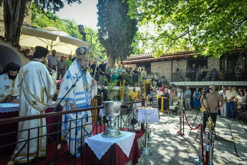 Σερρών Θεολόγος: «Το Άγιον Πνεύμα φανερώνει τον Χριστό, ως Σωτήρα και Λυτρωτή του κόσμου»