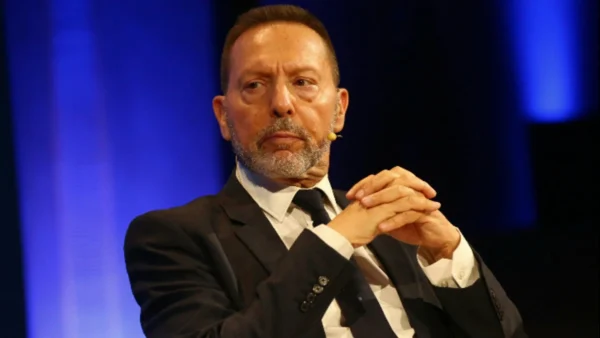 Γ. Στουρνάρας: Να μετατραπεί το ευρώ σε αποθεματικό νόμισμα