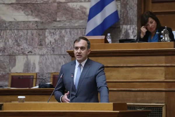 ΥΦΥΠΕΞ Χατζηβασιλείου στη Βουλή για εξελίξεις στη Μ. Ανατολή: Η Ελλάδα ασκεί με συνέπεια εξωτερική πολιτική αρχών