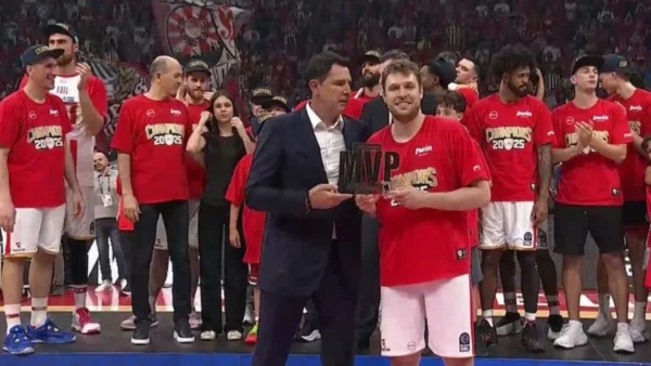 Ο Σάσα Βεζένκοφ MVP των τελικών - «Μείναμε μαζί και είμαστε πρωταθλητές»