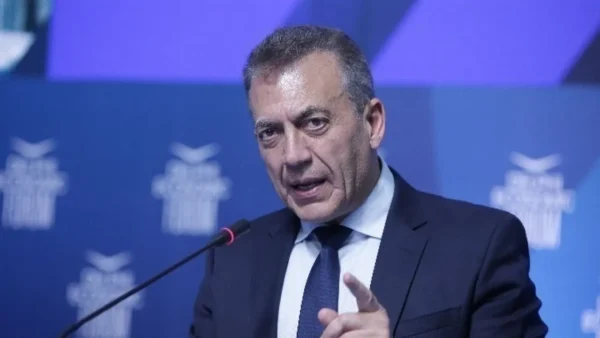 Τελεσίγραφο Βρούτση στους «αιώνιους»