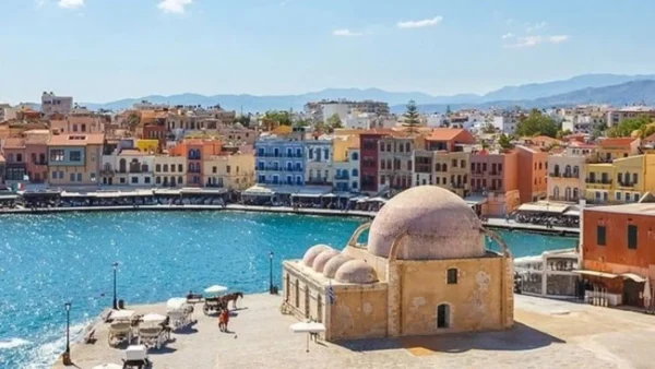 Χανιά: Έκοψε το ρεύμα και το νερό σε εκπαιδευτικό για να τη διώξει από το σπίτι