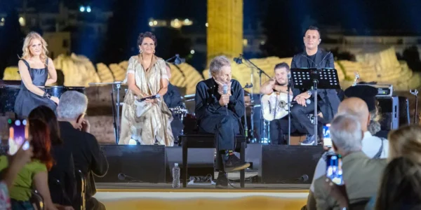 Το «Ταξίδι στο Φως» του Σταύρου Ξαρχάκου συνεχίζεται και το φετινό καλοκαίρι με την υποστήριξη της METLEN