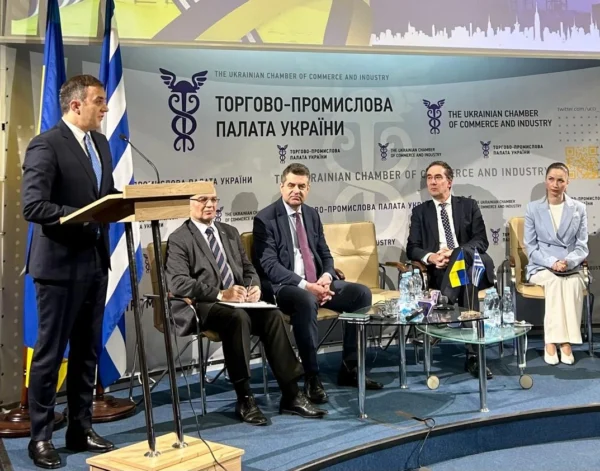 ΥΦΥΠΕΞ Χατζηβασιλείου από Κίεβο: Οι ελληνικές επιχειρήσεις είναι έτοιμες να συμμετάσχουν στην ανοικοδόμηση της Ουκρανίας