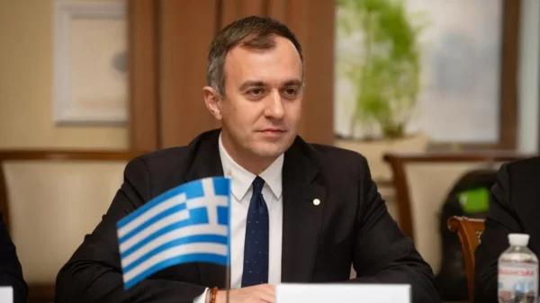 ΥΦΥΠΕΞ Χατζηβασιλείου στον Real FM: Είμαστε στο πλευρό της ιστορικής Μονής του Σινά, με στόχο τη θωράκιση του ελληνορθόδοξου χαρακτήρα της
