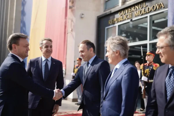 Ο ΥΦΥΠΕΞ Τάσος Χατζηβασιλείου στη Μολδαβία με τον Πρωθυπουργό