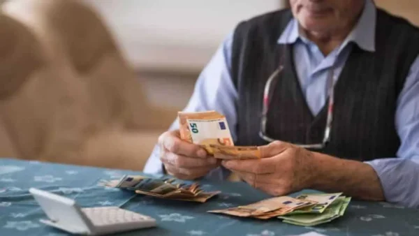 Κόβουν τα πλασματικά, ανεβάζουν τα όρια - Τι αλλάζει στις συντάξεις