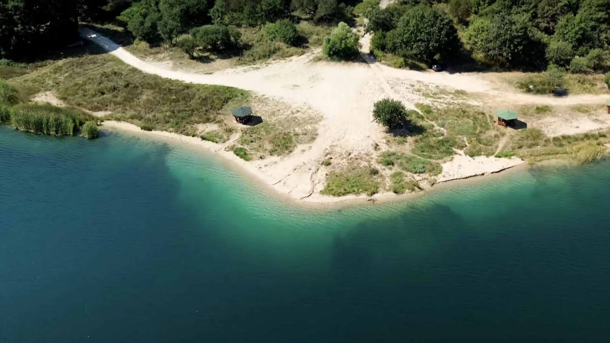 Ζαραβίνα: Η πιο ορεινή παραλία της Ελλάδας - video