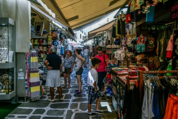 Ακρίβεια στα νησιά: Για την άνιση επιβάρυνση των μόνιμων κατοίκων παρά την πτώση του πληθωρισμού μιλά ο πρόεδρος ΙΝΚΑ, Γ. Λεχουρίτης