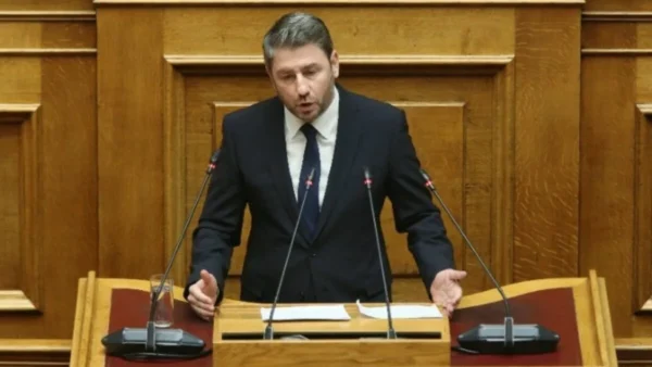 Ν. Ανδρουλάκης: Πρωτοφανής καταστρατήγηση του Συντάγματος