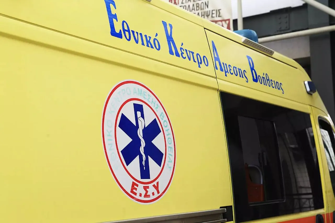 Στο Γενικό Νοσοκομείο Κορίνθου διακομίστηκαν δύο πυροσβέστες που επιχειρούσαν στην πυρκαγιά στον Φενεό