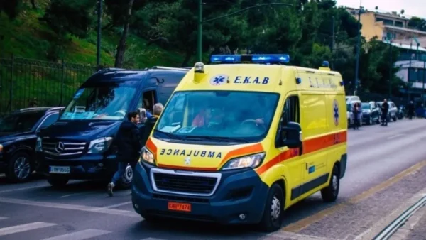 Σύγκρουση λεωφορείων στη Βούλα - 11 τραυματίες, ο ένας σοβαρά