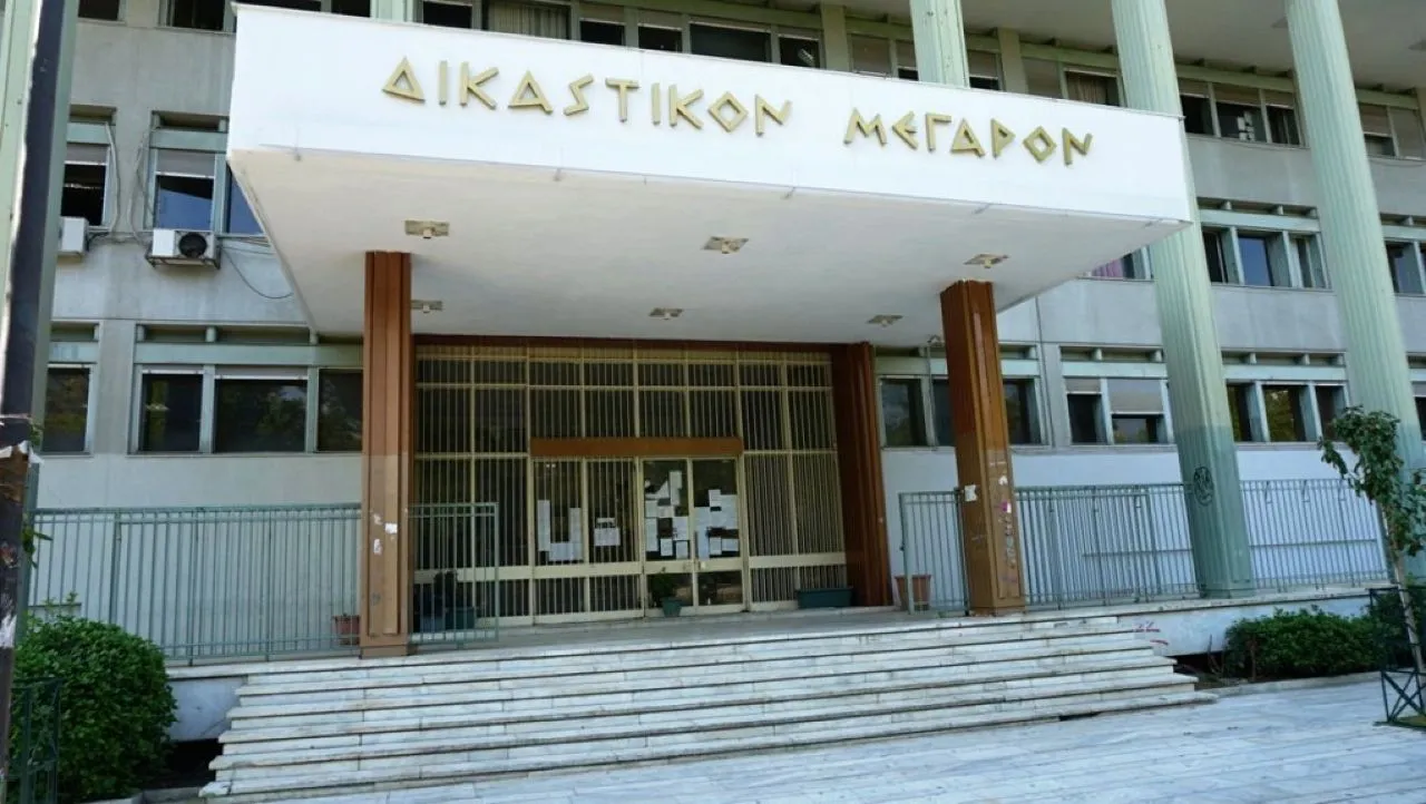 Λάρισα: Σε εξέλιξη η δίκη του καρδιοχειρουργού για το “φακελάκι”