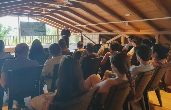 Δράμα: Φοιτητές του κόσμου γνωρίζουν την Ελλάδα μέσω της γλώσσας και του πολιτισμού της