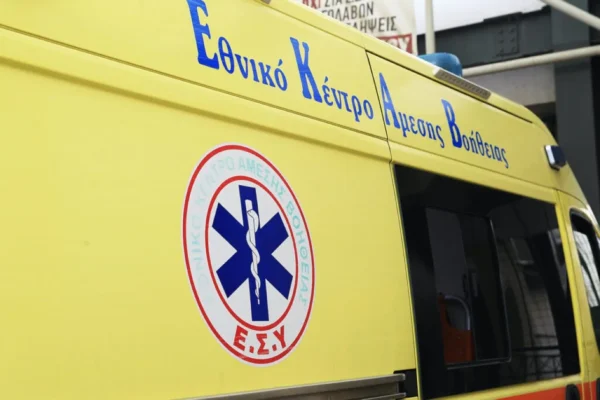Θεσσαλονίκη: Σε κρίσιμη κατάσταση 53χρονη που παρασύρθηκε από μηχανή που οδηγούσε 20χρονος χωρίς δίπλωμα