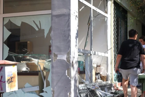 Θεσσαλονίκη: 3 κιλά εκρηκτικής ύλης στην ισχυρή έκρηξη, οι πρώτες μαρτυρίες - Δείτε φωτογραφίες