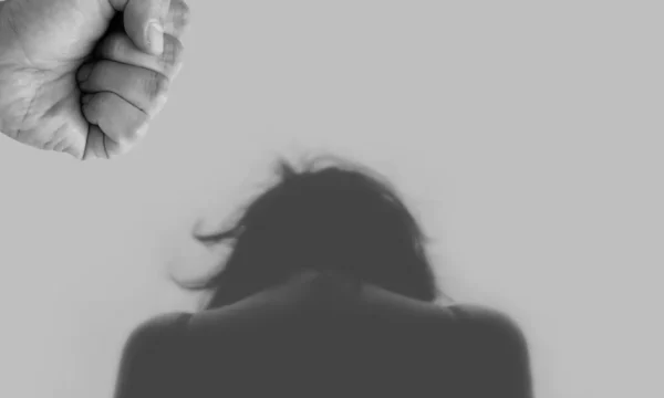 Πήλιο: Απειλές, όπλο και panic button – Στο Αυτόφωρο 55χρονος για ενδοοικογενειακή βία