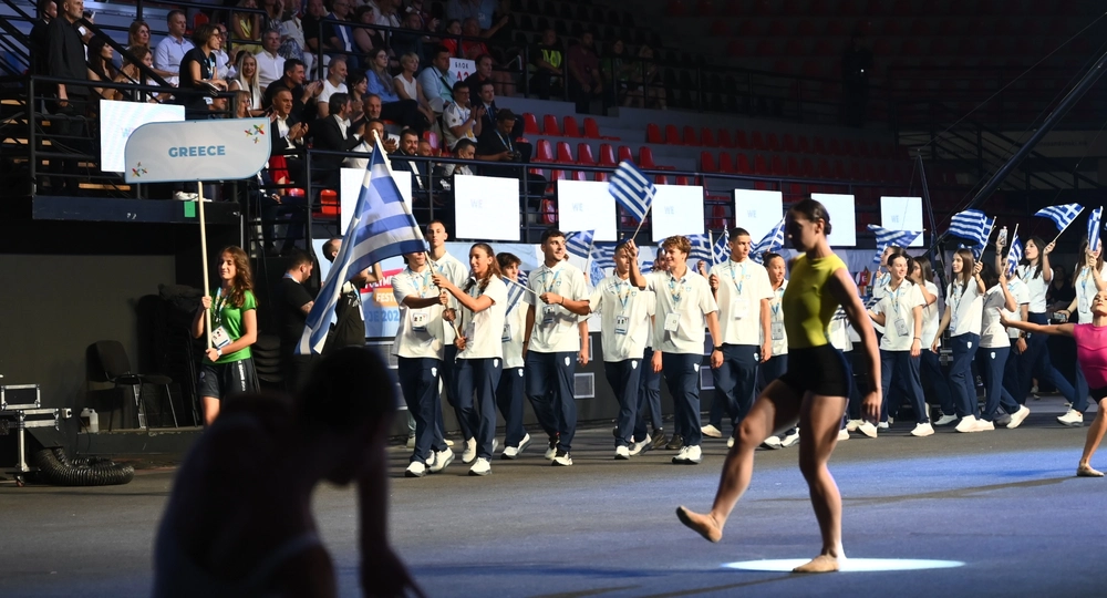 Τελετή Έναρξης για το Ευρωπαϊκό Ολυμπιακό Φεστιβάλ Νέων – Πρώτη παρέλασε η Ελλάδα
