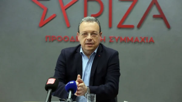 Σ. Φάμελλος: Έξι χρόνια σκανδάλων, ρουσφετιών, γαλάζιων παιδιών, πελατειακού κράτους, απευθείας αναθέσεων, διασπάθισης δημοσίου χρήματος