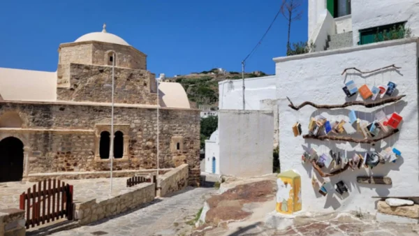 Κιμωλίστες: Μια παρέα εθελοντών που δρα με πάθος για την Κίμωλο
