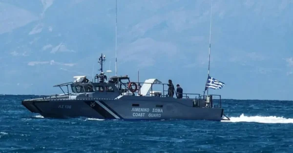 Δύο θάνατοι σε παραλίες της χώρας – Χωρίς τις αισθήσεις τους ανασύρθηκαν δύο γυναίκες σε Γλυφάδα και Κέρκυρα
