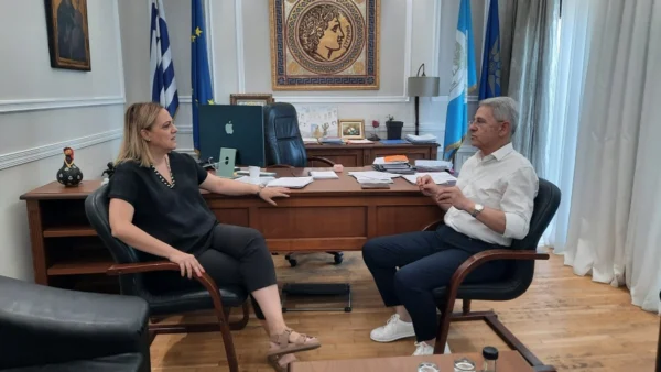 Συνάντηση της Δημάρχου Σερρών με τον Γενικό Γραμματέα Υποδοχής Αιτούντων Άσυλο - Δεν αλλάζει η χωρητικότητα της δομής των Σερρών