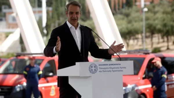 164 νέα οχήματα στην Πυροσβεστική - Κυρ. Μητσοτάκης: Φέτος έχουμε τις περισσότερες δυνάμεις από ποτέ - video