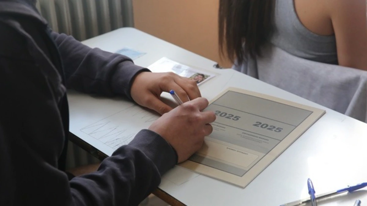 Πανελλαδικές 2025: Οι προτιμήσεις των υποψηφίων - Τα πέντε πρώτα τμήματα και το φαινόμενο με τις κενές θέσεις