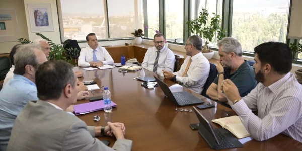 Σύσκεψη συντονισμού στο ΥΠΕΝ για την ισορροπία του ηλεκτρικού συστήματος εν όψει υψηλών θερμοκρασιών λόγω καύσωνα