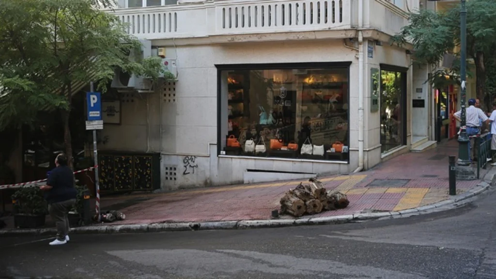 Τα λάθη του παρκαδόρου στο ατύχημα με τους 12 τραυματίες στο Κολωνάκι - Video