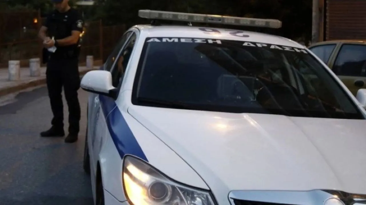 Πειραιάς: Μεθυσμένος οδηγός παρέσυρε μια γυναίκα και προσπάθησε να φύγει – Τον ακινητοποίησαν διερχόμενοι οδηγοί