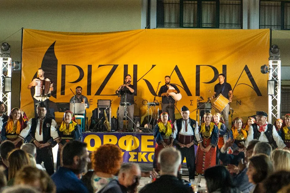 Σέρρες: Τα «Ριζικάρια» γνήσιο παραδοσιακό γλέντι γεμάτο μουσική, χορό, συγκίνηση και… ψυχή!